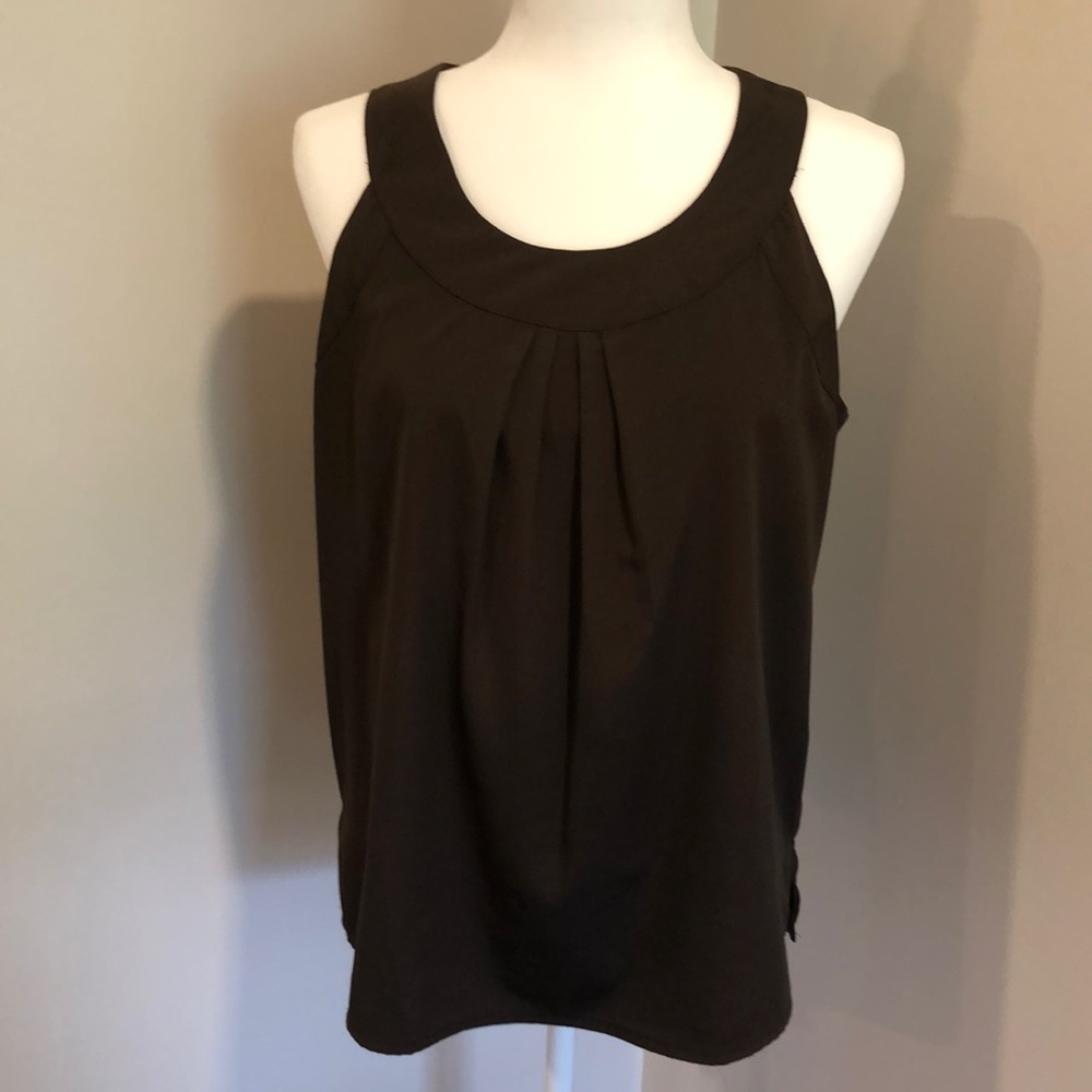 EUC dark brown Dana Buchanan tank. Medium